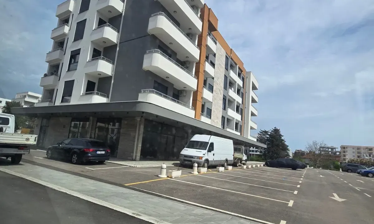 Prodaja, jednosoban stan, 65m², Velika Plaža, Ulcinj