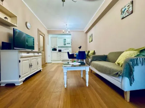 Izdavanje, dvosoban stan, 50m², Ljubović, Podgorica - image 1