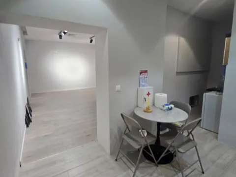 Izdavanje, poslovni prostor, 55m², Centar, Podgorica - image 7