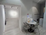 Izdavanje, poslovni prostor, 55m², Centar, Podgorica - image 7