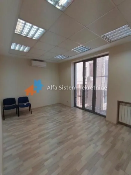 Rent, office space, 210m², Stari Grad, Beograd