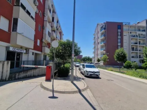 Prodaja, jednosoban stan, 47m², Ljubović, Podgorica - image 10