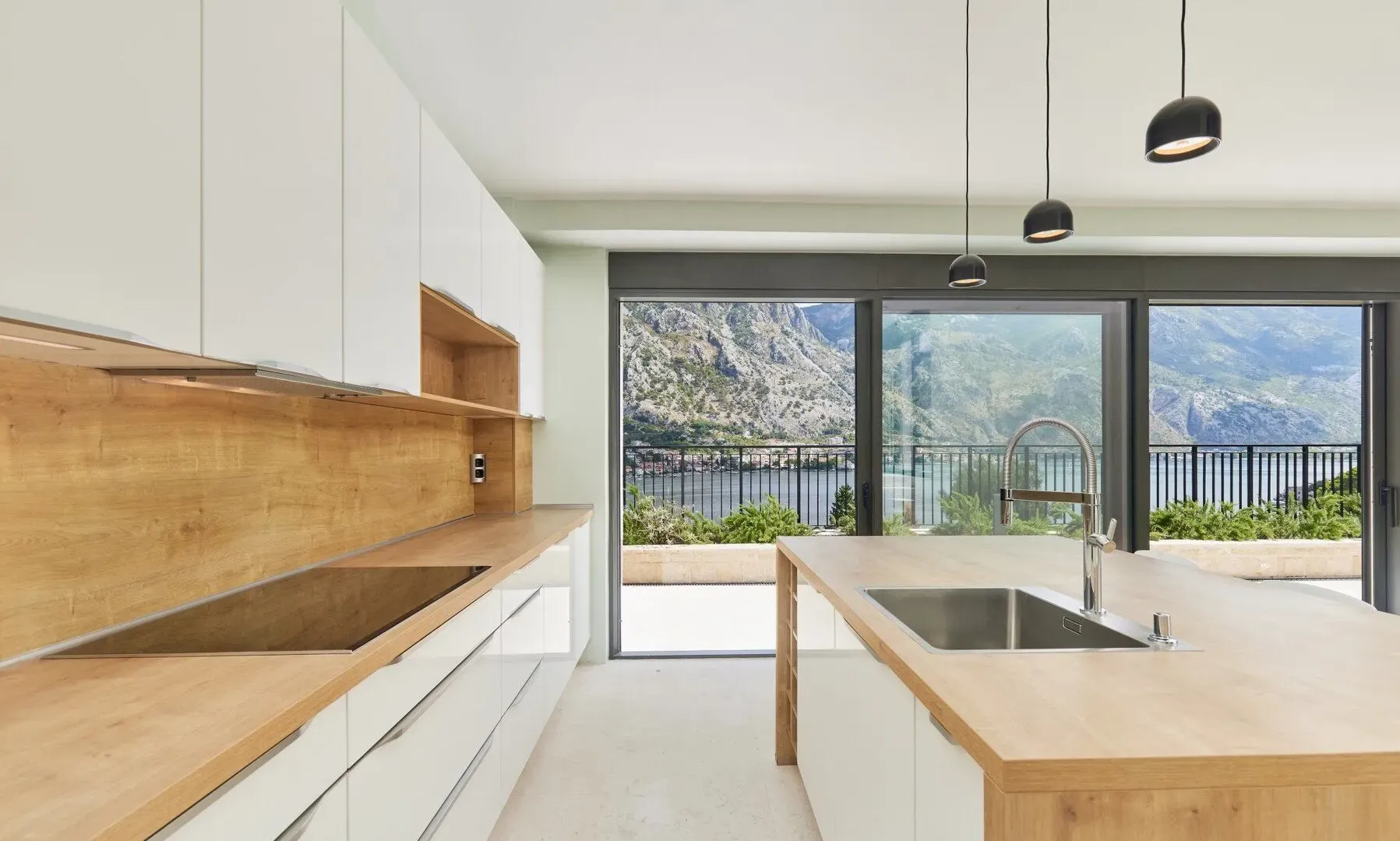 Sale, house, 479m², Prčanj, Kotor