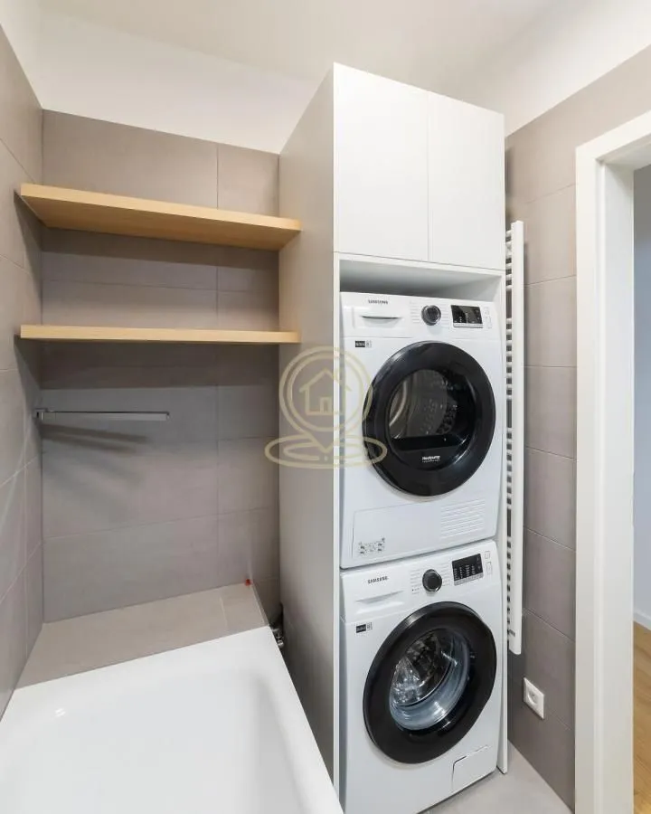 Prodaja, dvosoban stan, 63m², Crveni Pevac, Niš