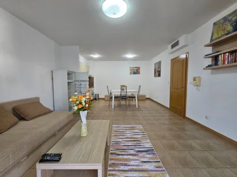 Sale, two bedroom apartment, 90m², Bečići, Budva - image 3