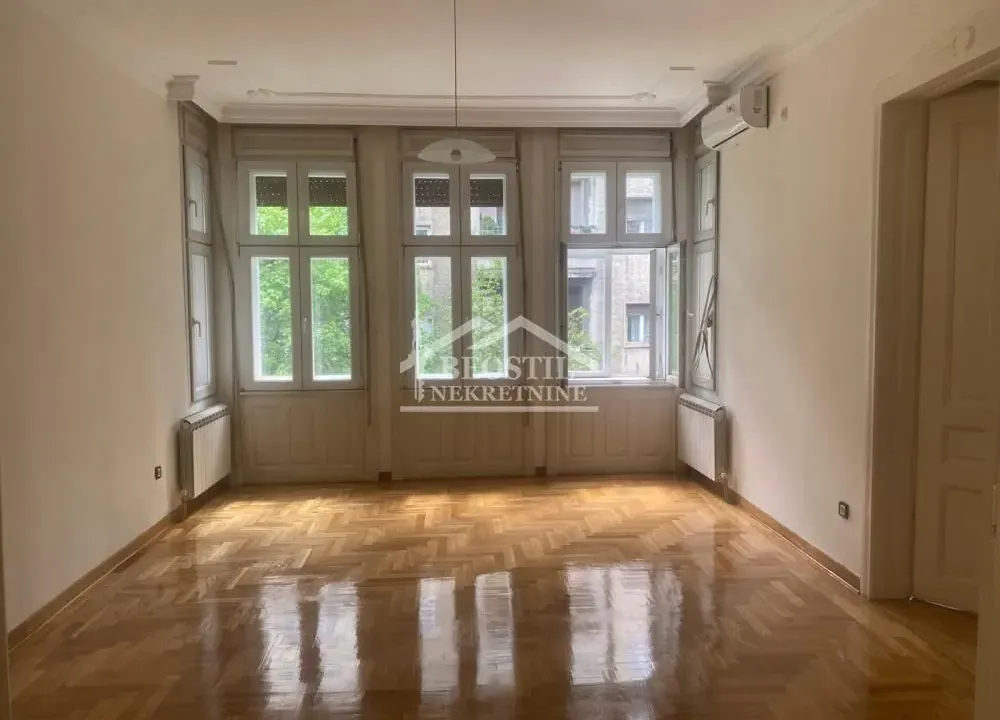Rent, four bedroom apartment, 135m², Skadarlija, Beograd