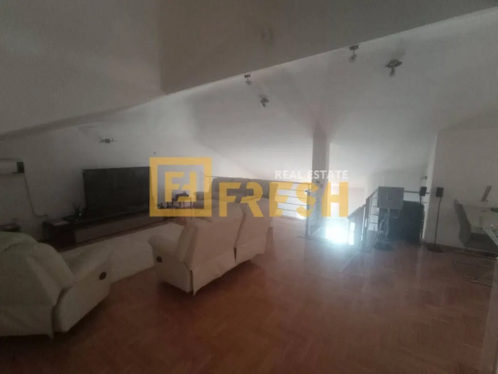 Prodaja, kuća, 423m², Donja Gorica, Podgorica