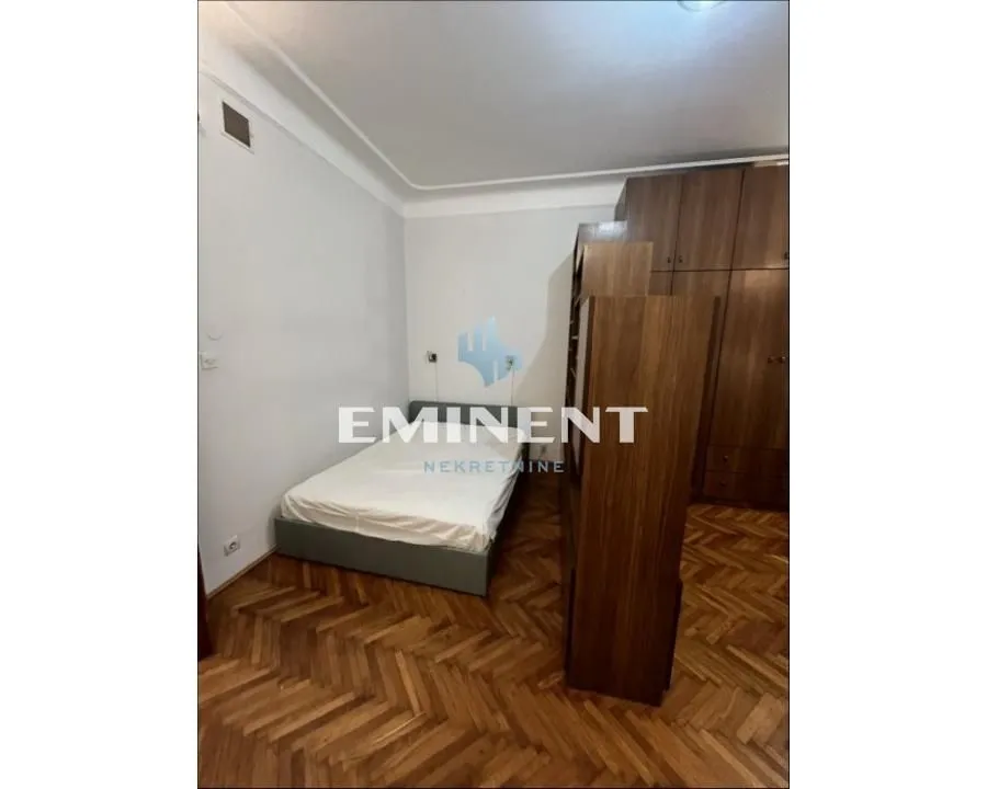 Izdavanje, stan, 120m², Stari Grad, Beograd