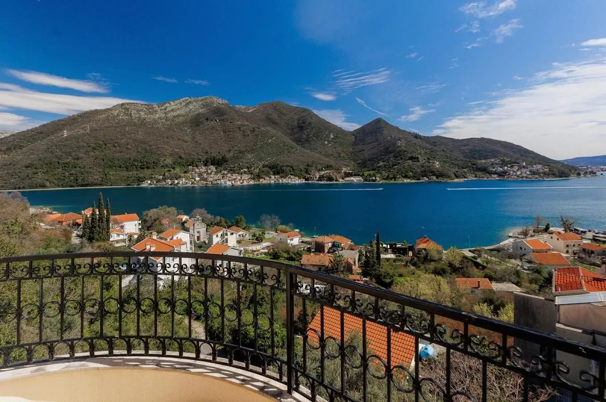 Prodaja, jednosoban stan, 46m², Kamenari, Herceg Novi