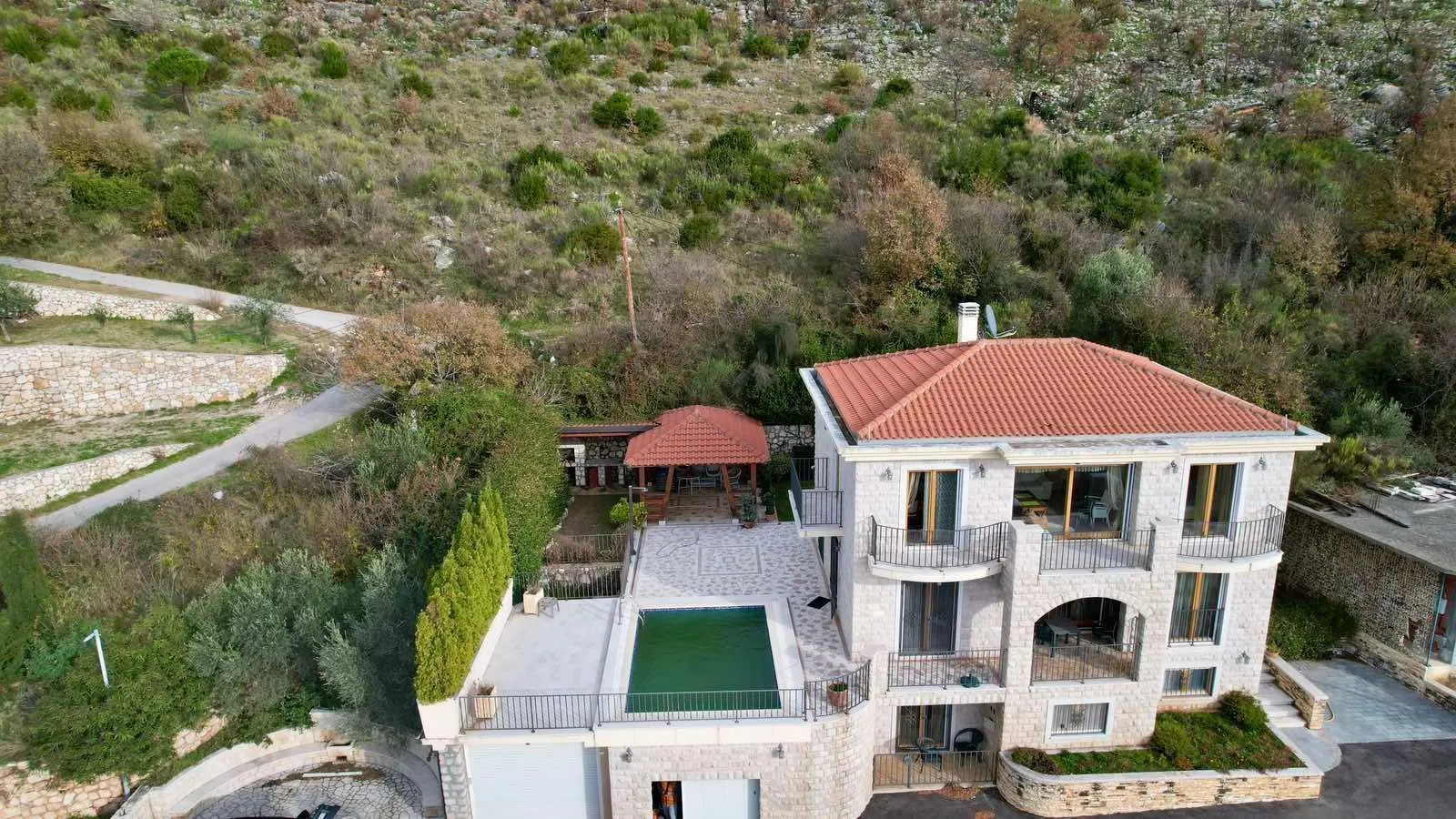 Sale, house, 300m², Reževići, Budva