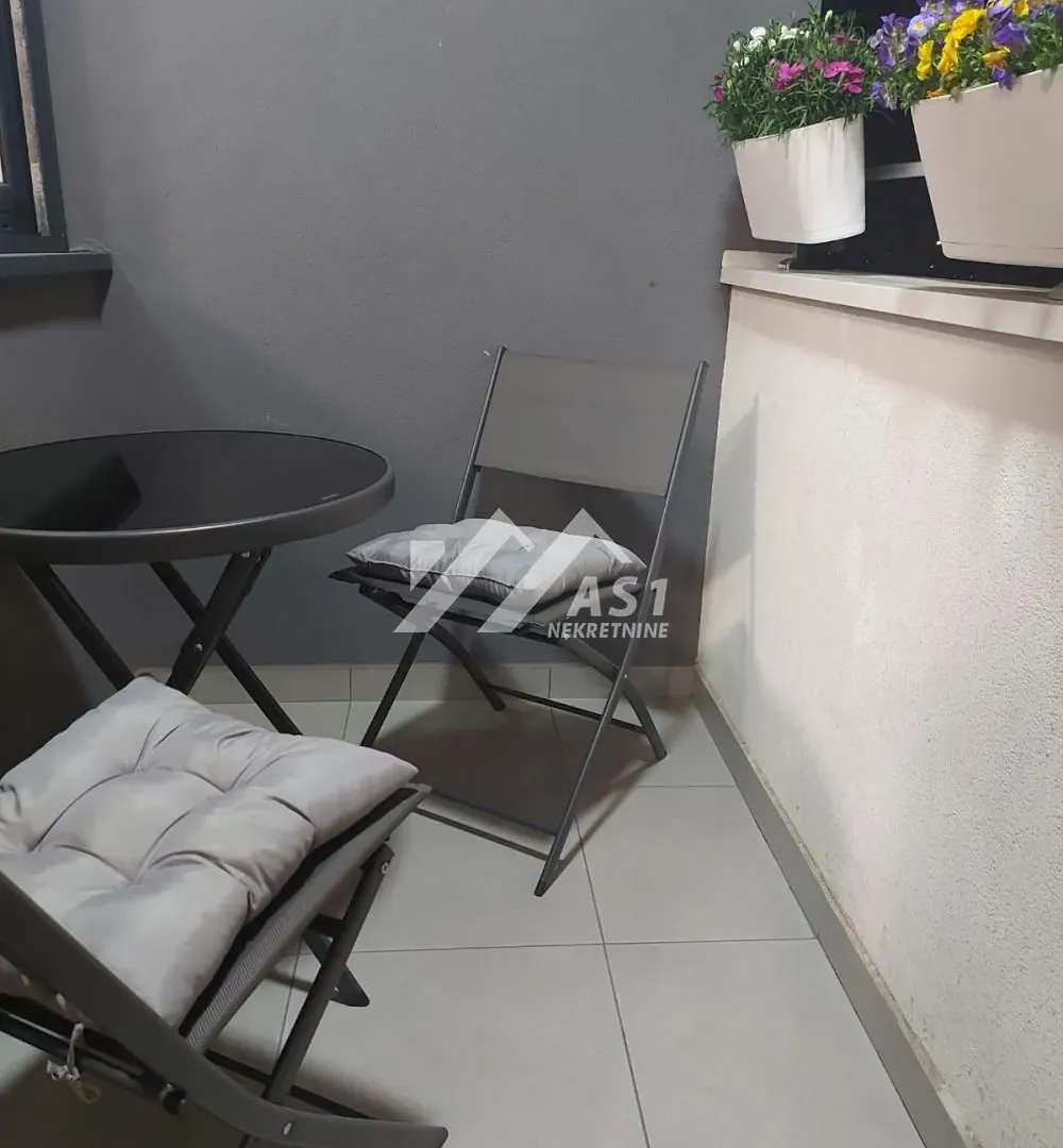 Izdavanje, dvosoban stan, 40m², Grbavica, Novi Sad Sve Podlokacije