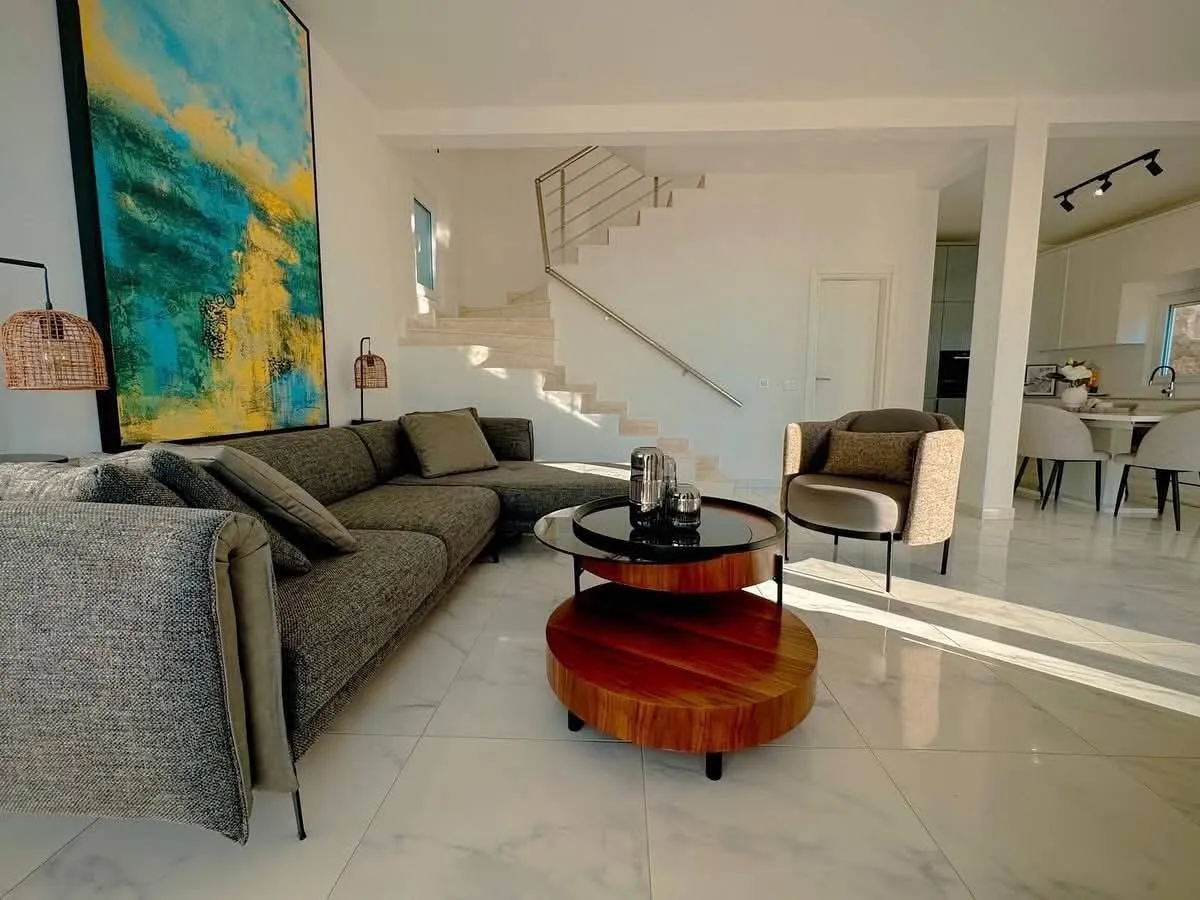 Rent, house, 200m², Dobre Vode, Bar
