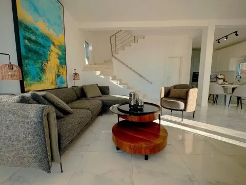 Rent, house, 200m², Dobre Vode, Bar - image 8