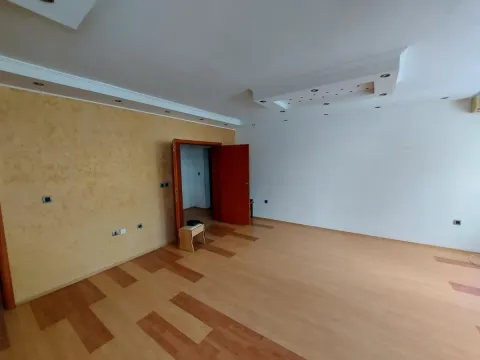 Rent, three bedroom apartment, 75m², Novo naselje, Novi Sad - image 9