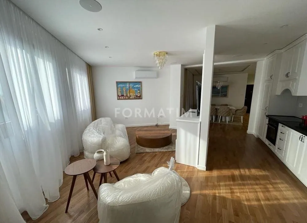 Sale, apartment, 170m², Đeram Pijaca, Beograd