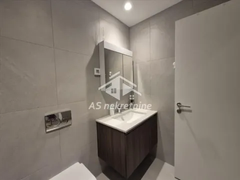 Izdavanje, trosoban stan, 74m², Savski Venac, Beograd - image 13