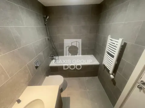 Izdavanje, četvorosoban stan, 121m², Savski Venac, Beograd - image 12