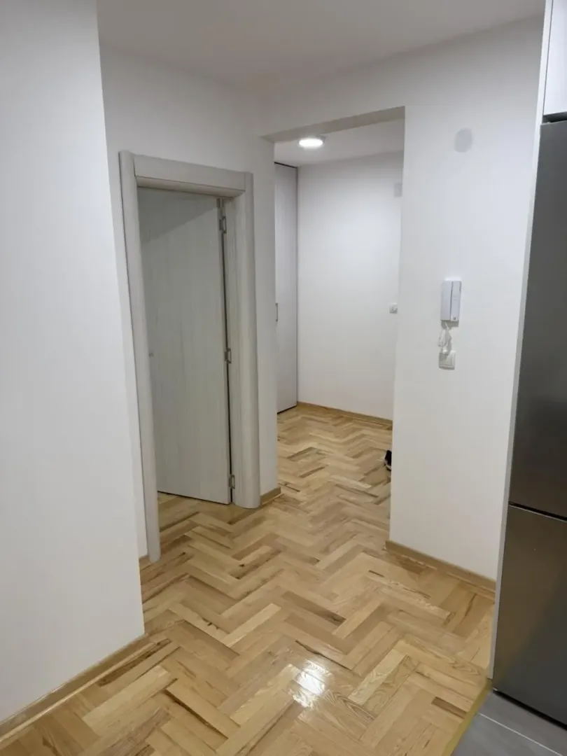 Izdavanje, dvosoban stan, 55m², Cvetkova Pijaca, Zvezdara Sve Podlokacije