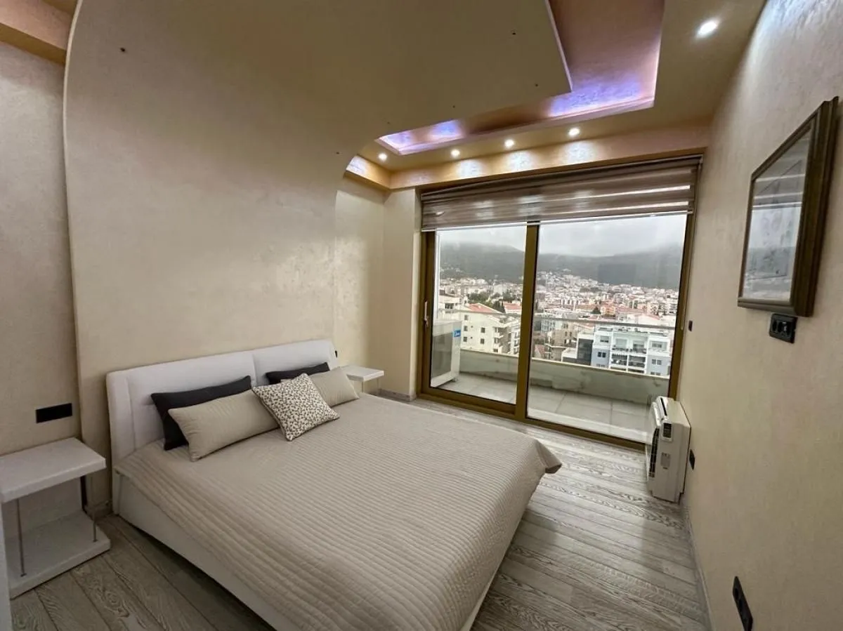 Rent, apartment, 162m², Budva, Crna Gora