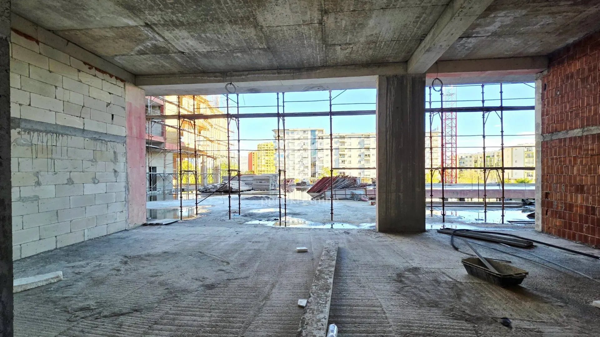 Prodaja, poslovni prostor, 81m², Pobrežje, Podgorica