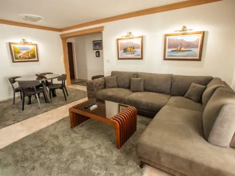 Sale, two bedroom apartment, 78m², Centar, Budva