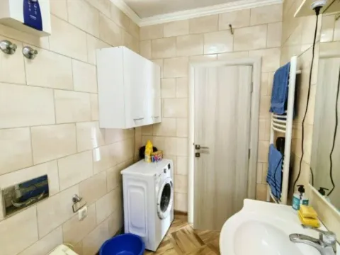 Izdavanje, trosoban stan, 130m², Dumidran, Tivat - image 11