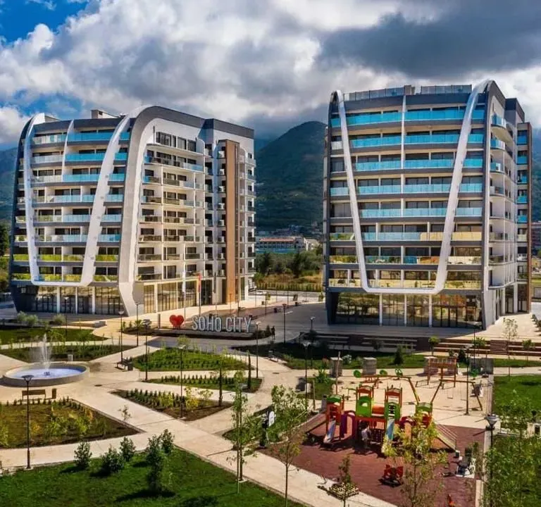 Prodaja, jednosoban stan, 72m², Centar, Bar