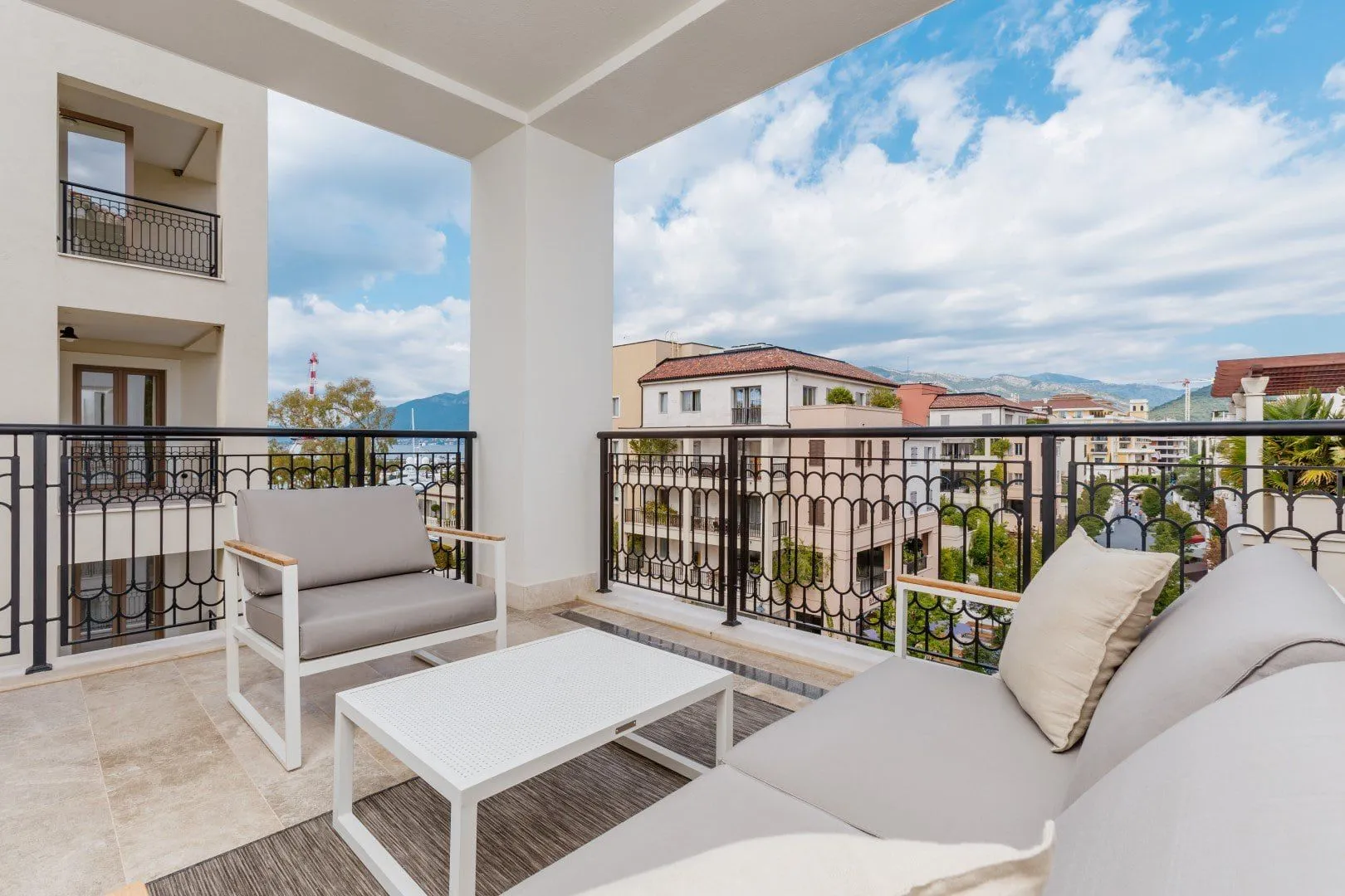 Rent, two bedroom apartment, 134m², Porto Montenegro, Tivat