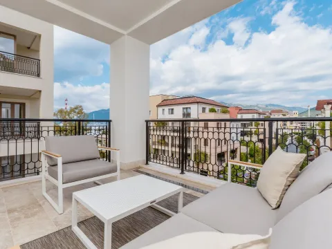 Izdavanje, dvosoban stan, 134m², Porto Montenegro, Tivat - image 7