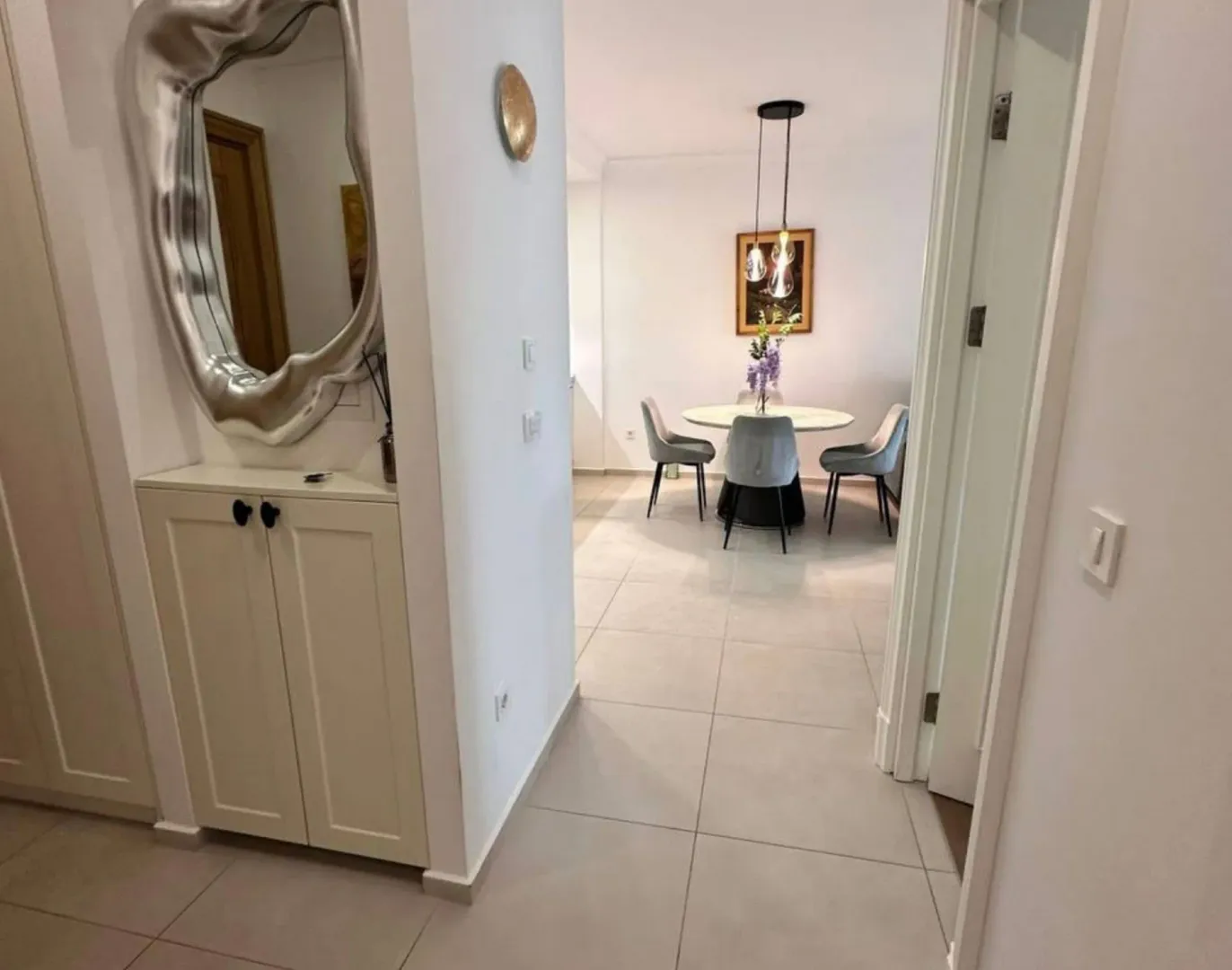 Izdavanje, dvosoban stan, 70m², Kava, Tivat