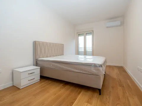 Rent, two bedroom apartment, 72m², Central Point, Podgorica - image 14