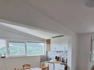 Rent, three bedroom apartment, 90m², Sutomore, Bar - image 4