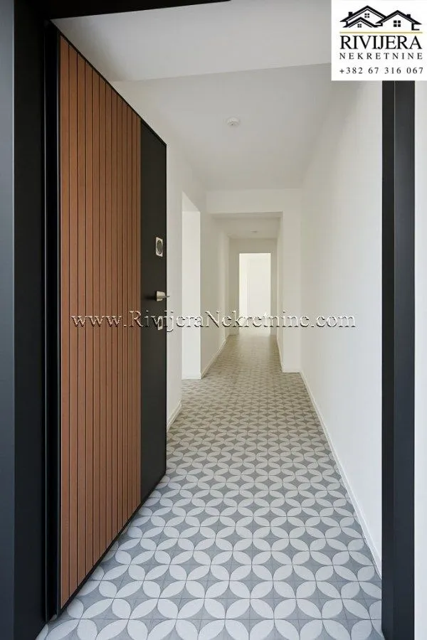 Prodaja, dvosoban stan, 103m², Herceg Novi, Crna Gora