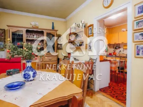 Prodaja, kuća, 210m², Erdoglija, Kragujevac - image 5