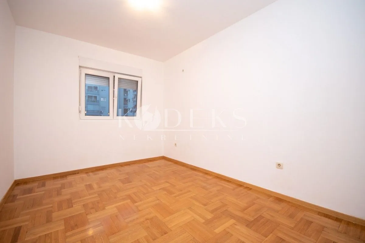 Rent, one bedroom apartment, 50m², Pobrežje, Podgorica