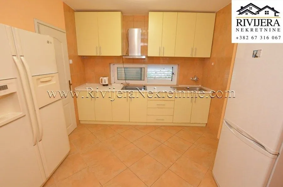 Prodaja, kuća, 105m², Njivice, Herceg Novi