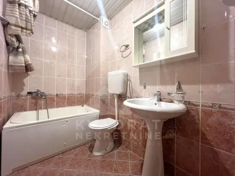 Rent, office space, 25m², Krivi Most, Podgorica - image 4