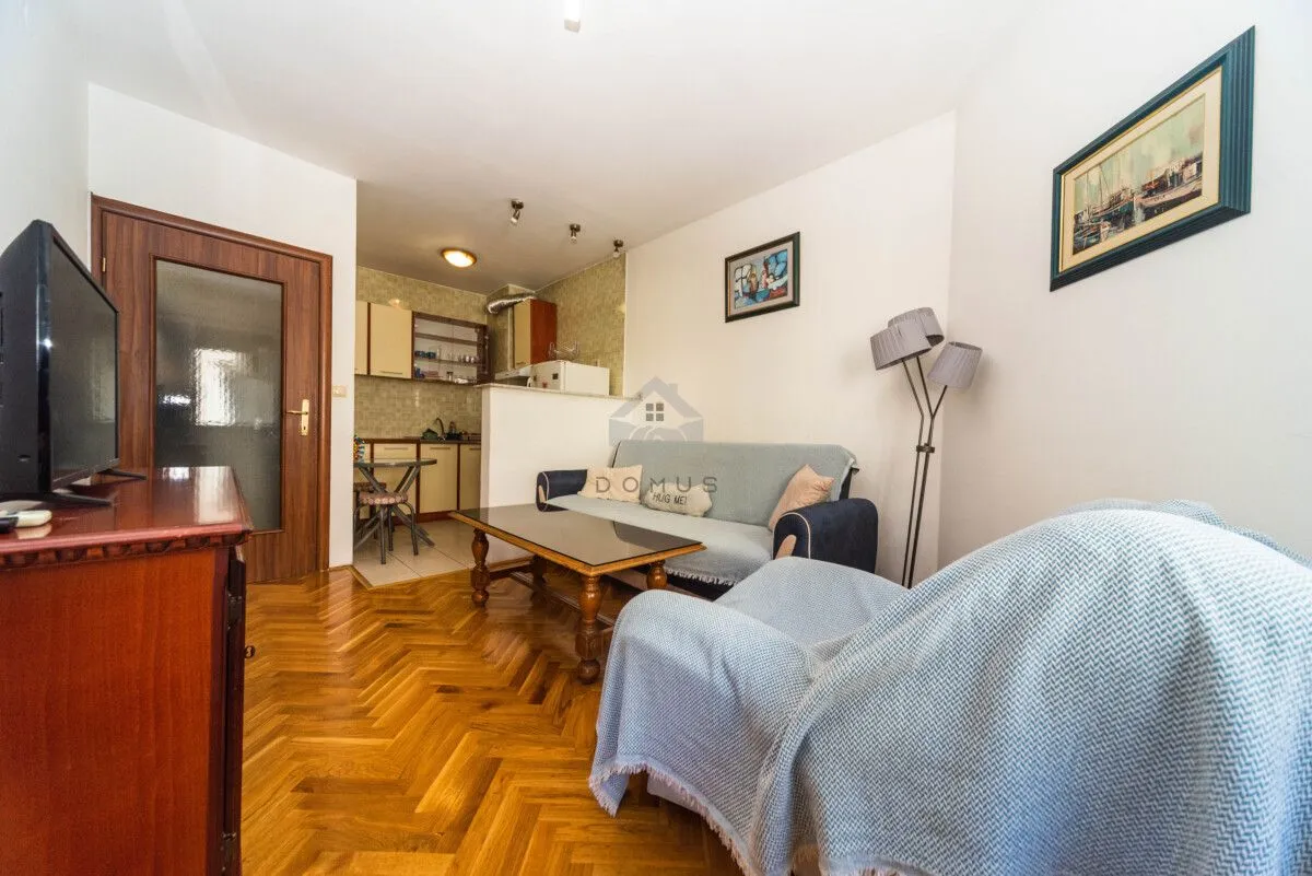 Rent, one bedroom apartment, 40m², Blok 9, Podgorica