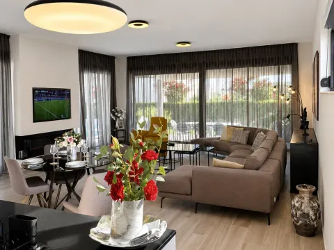 Sale, house, 342m², Centar, Bar - image 10