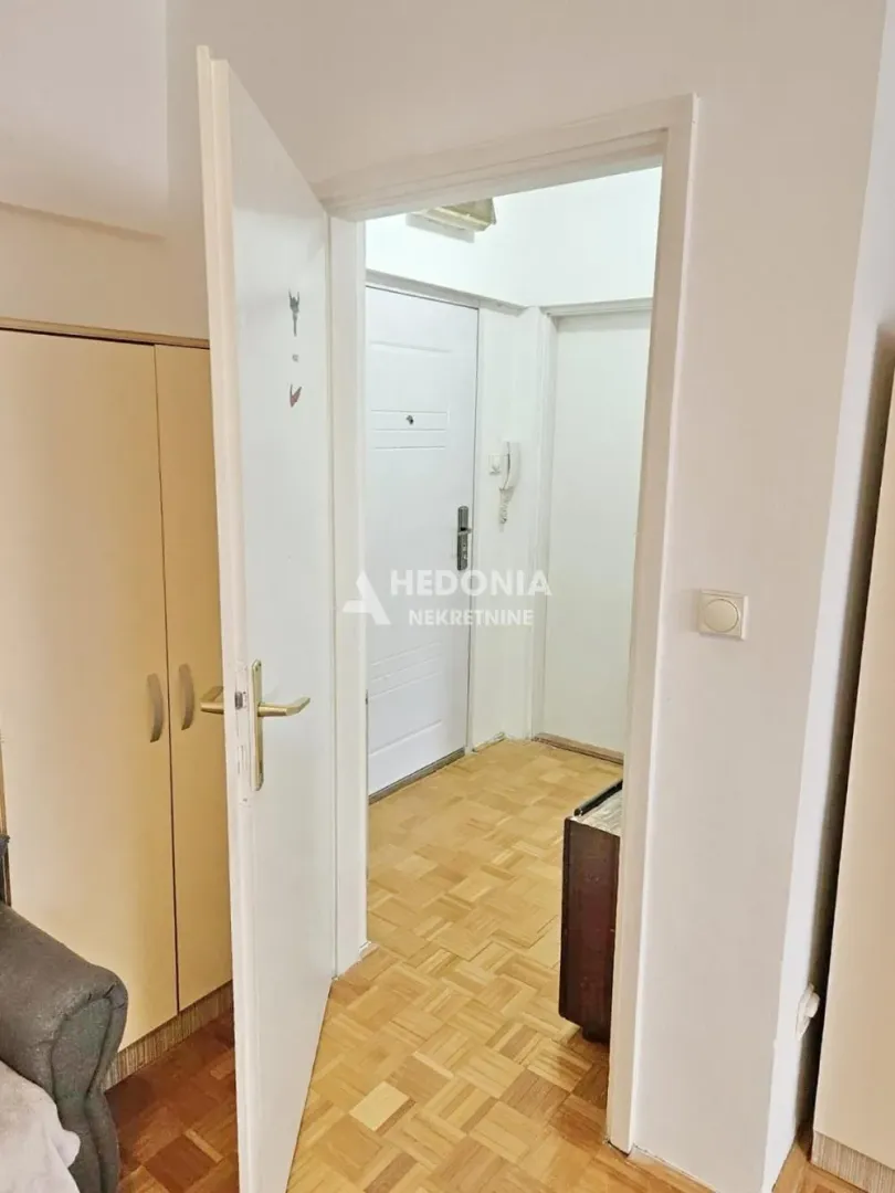 Izdavanje, jednosoban stan, 39m², Kluz, Zvezdara Sve Podlokacije