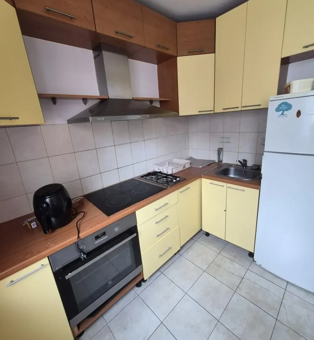 Izdavanje, trosoban stan, 70m², Vidikovački venac, Rakovica