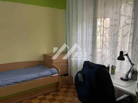 Izdavanje, dvosoban stan, 60m², Centar, Novi Sad - image 8