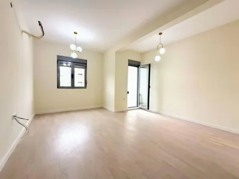 Prodaja, jednosoban stan, 42m², Zabjelo, Podgorica - image 1