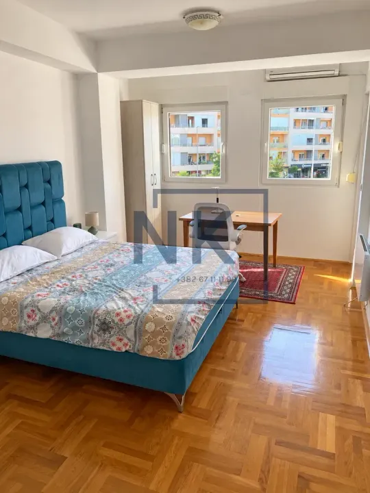 Izdavanje, trosoban stan, 107m², City Kvart, Podgorica