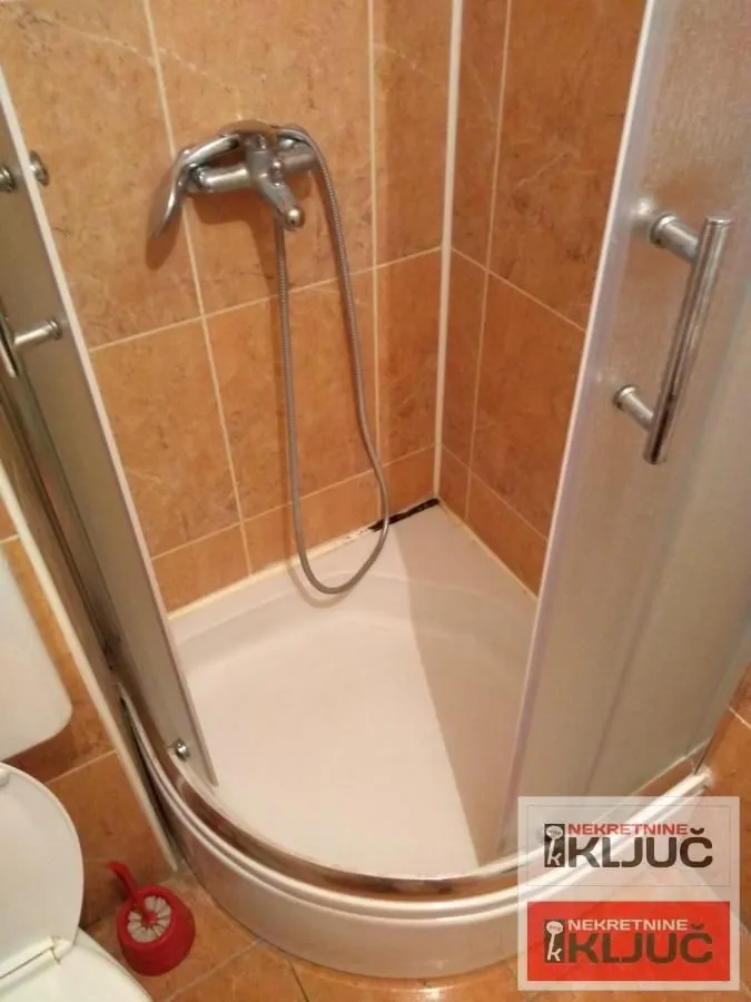 Izdavanje, garsonjera, 26m², Nova Detelinara, Novi Sad Sve Podlokacije
