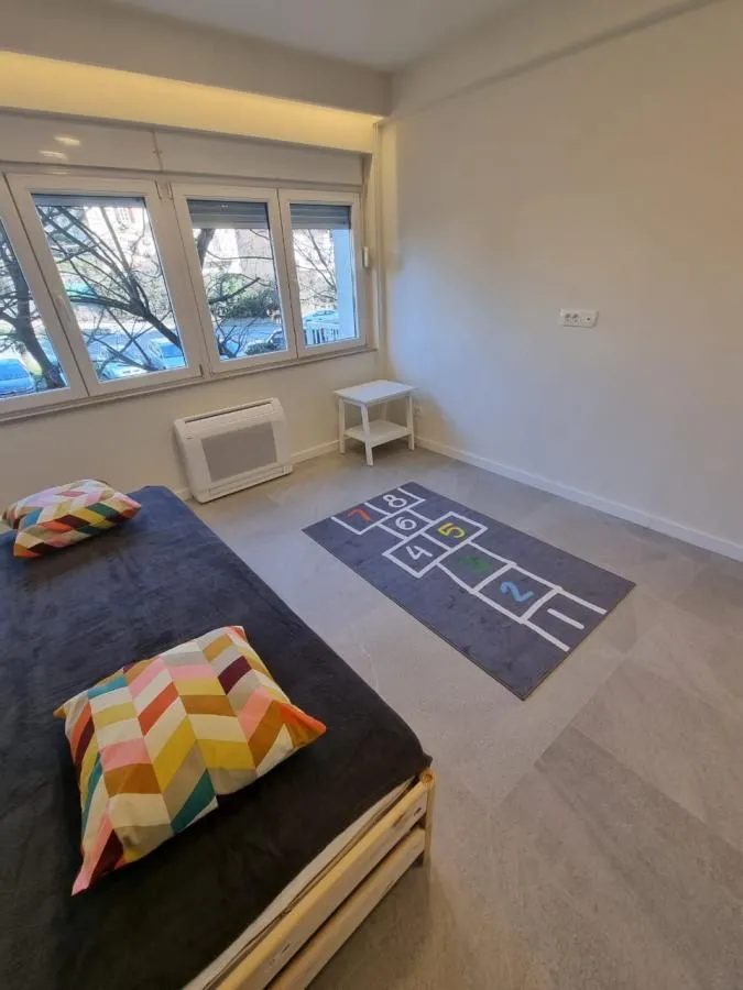 Rent, two bedroom apartment, 76m², Tivat, Crna Gora