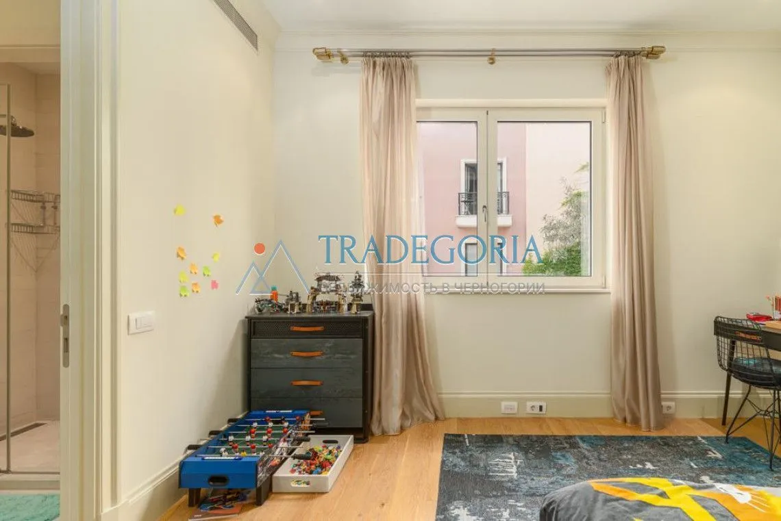 Prodaja, dvosoban stan, 122m², Tivat, Crna Gora