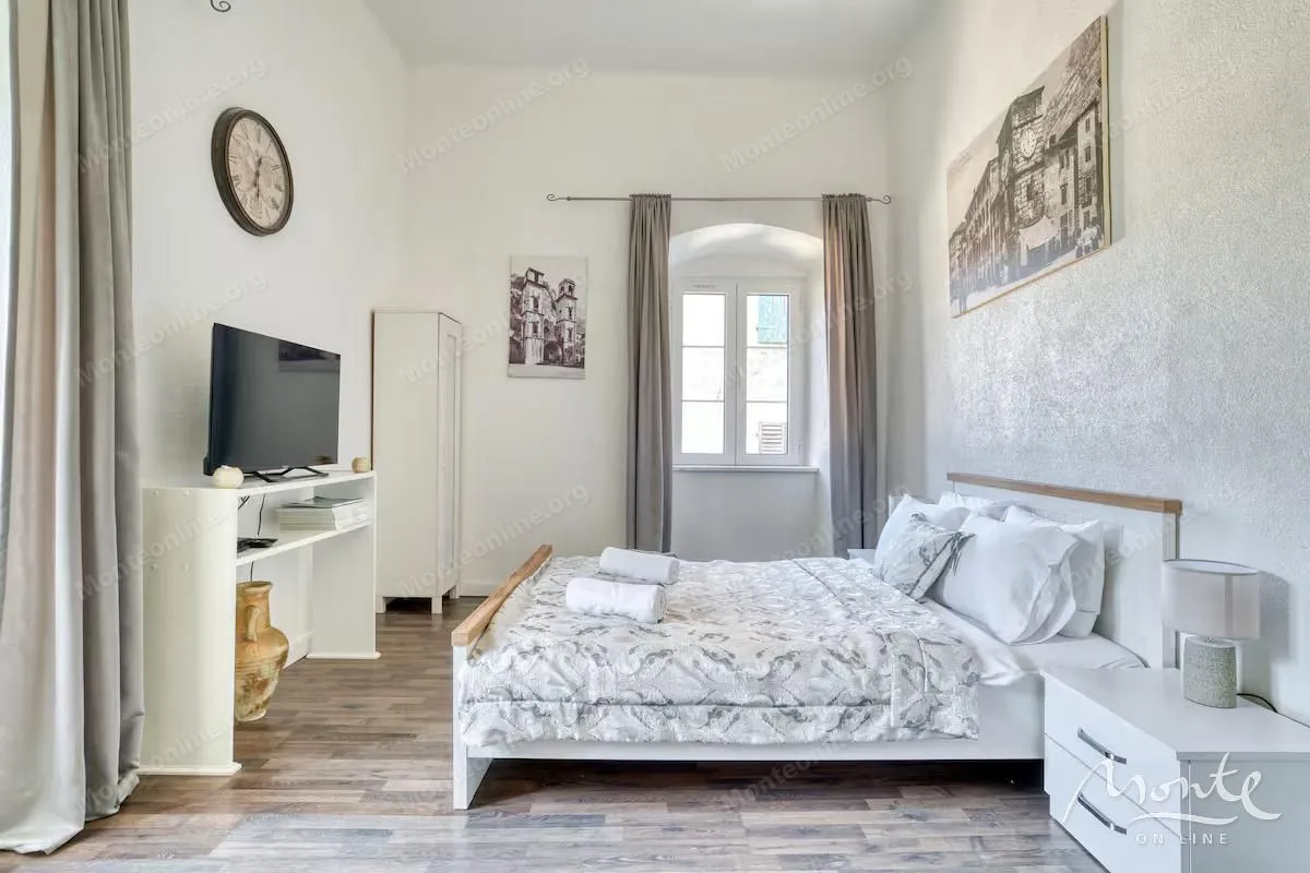 Prodaja, jednosoban stan, 34m², Grad, Kotor