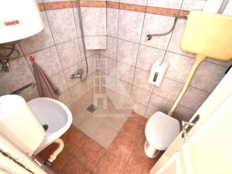 Izdavanje, poslovni prostor, 300m², Zagorič, Podgorica - image 10