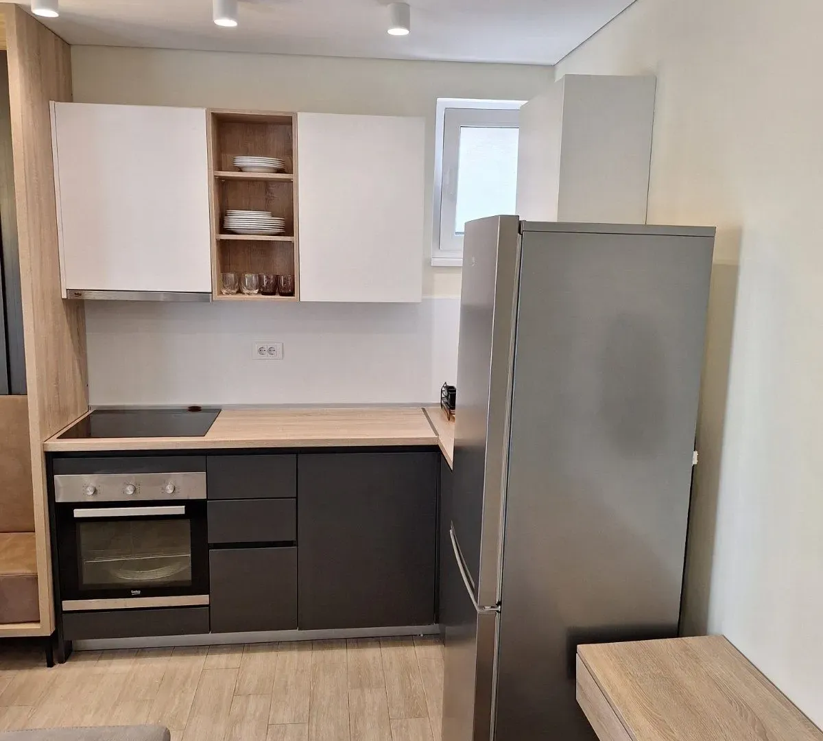 Izdavanje, jednosoban stan, 45m², Pod Kuk, Tivat